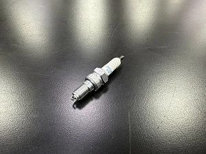 Свеча зажигания CR8EH-9