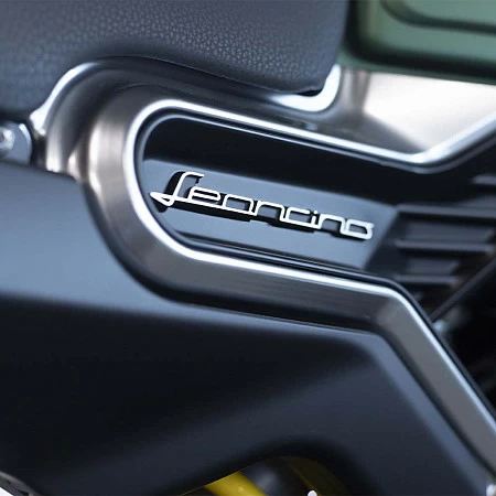 Мотоцикл Benelli Leoncino 800 (зеленый/черный)