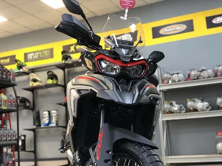 Мотоцикл Benelli TRK 702X (бежевый) 2026г.