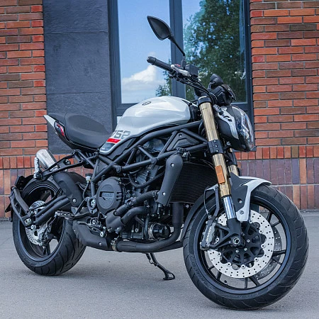 Мотоцикл Benelli 752S (белый металлик) 2026г.