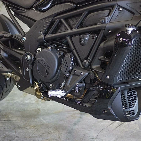Мотоцикл Benelli 502 C (серебристый) 2026г.